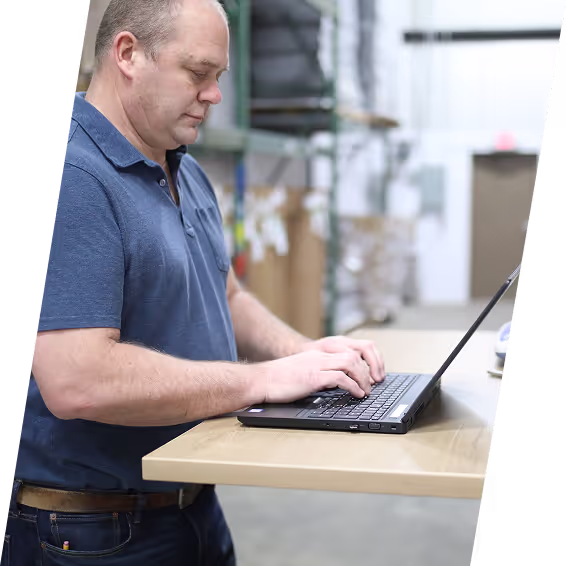 Blimp for warehouse and logistics floor managers